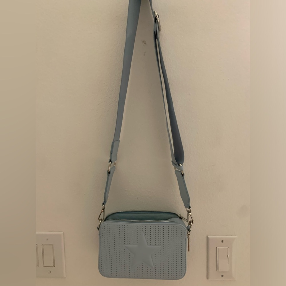 Blue structured purse with star embossing! - Picture 3 of 3